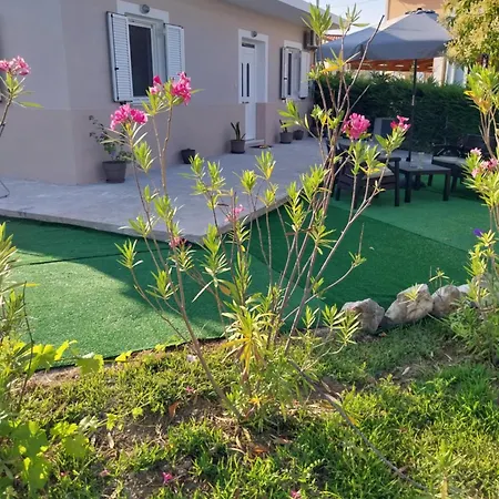 Elena's Hébergement de vacances *